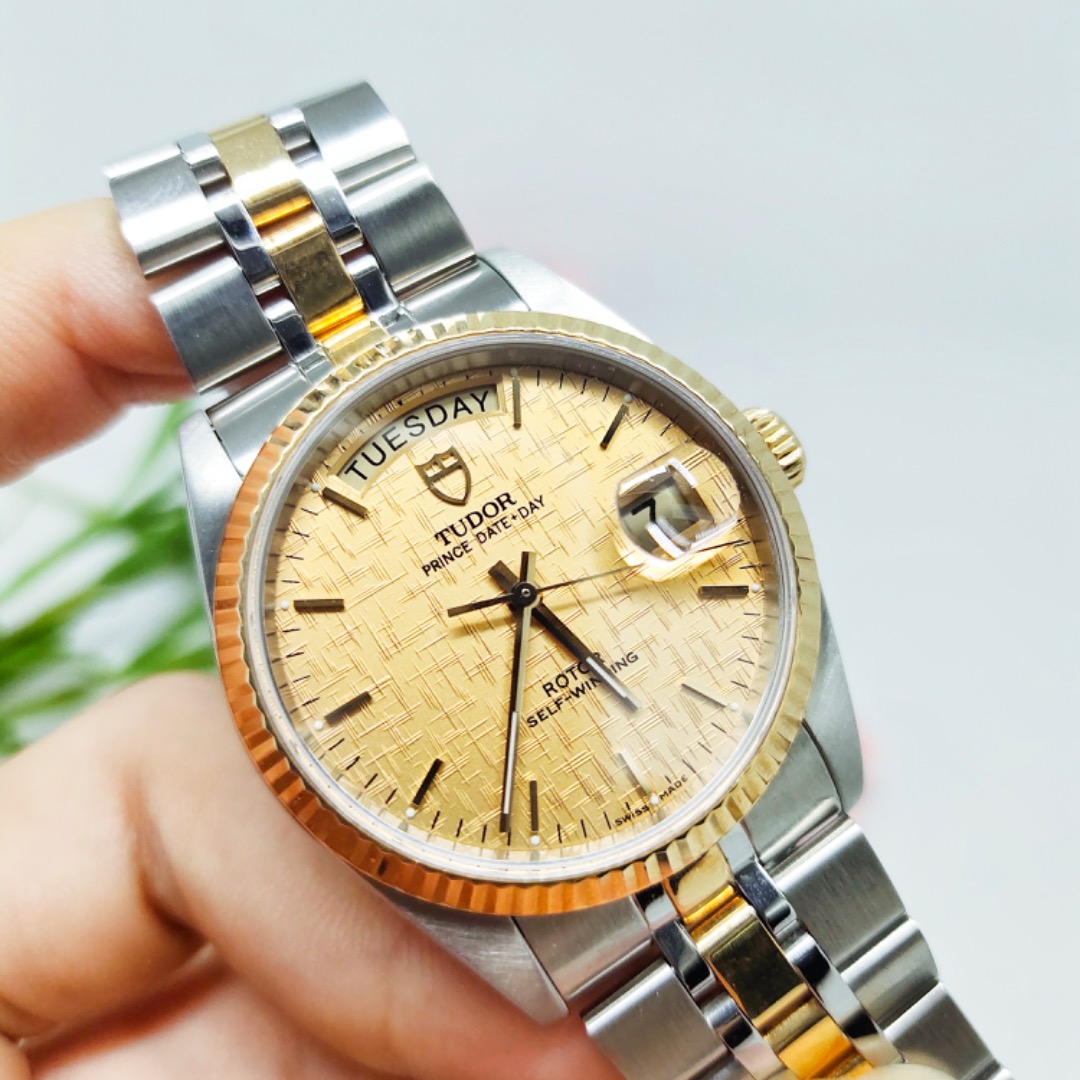 帝舵王子系列76213间金,金布纹盘面