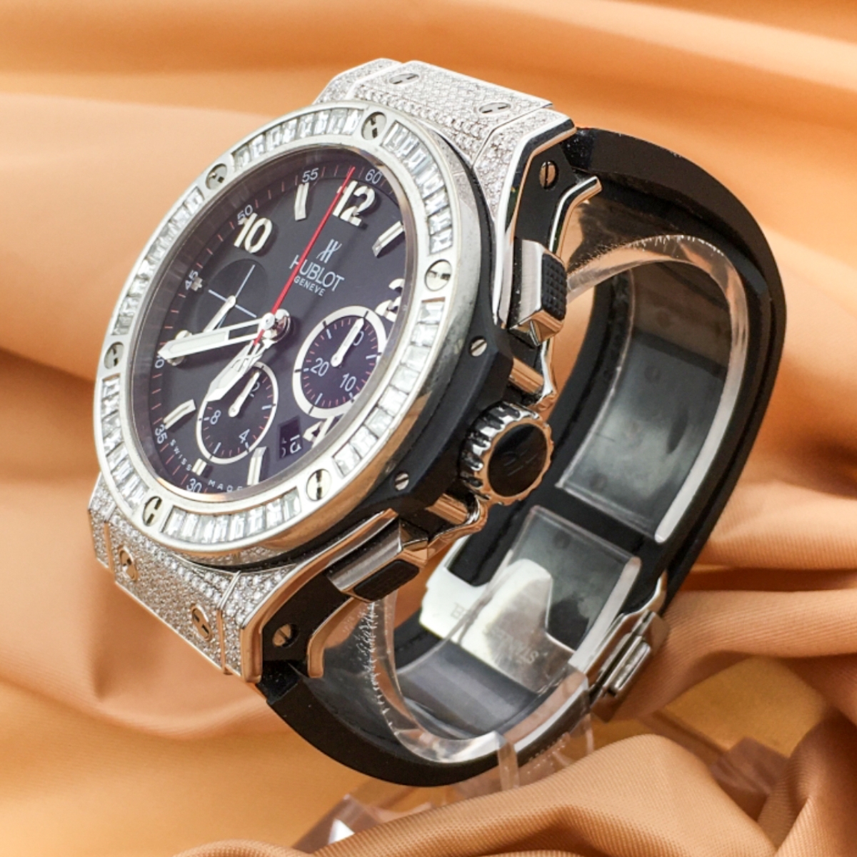 宇舶表bigbang系列301sx130rx外壳后镶t方满钻