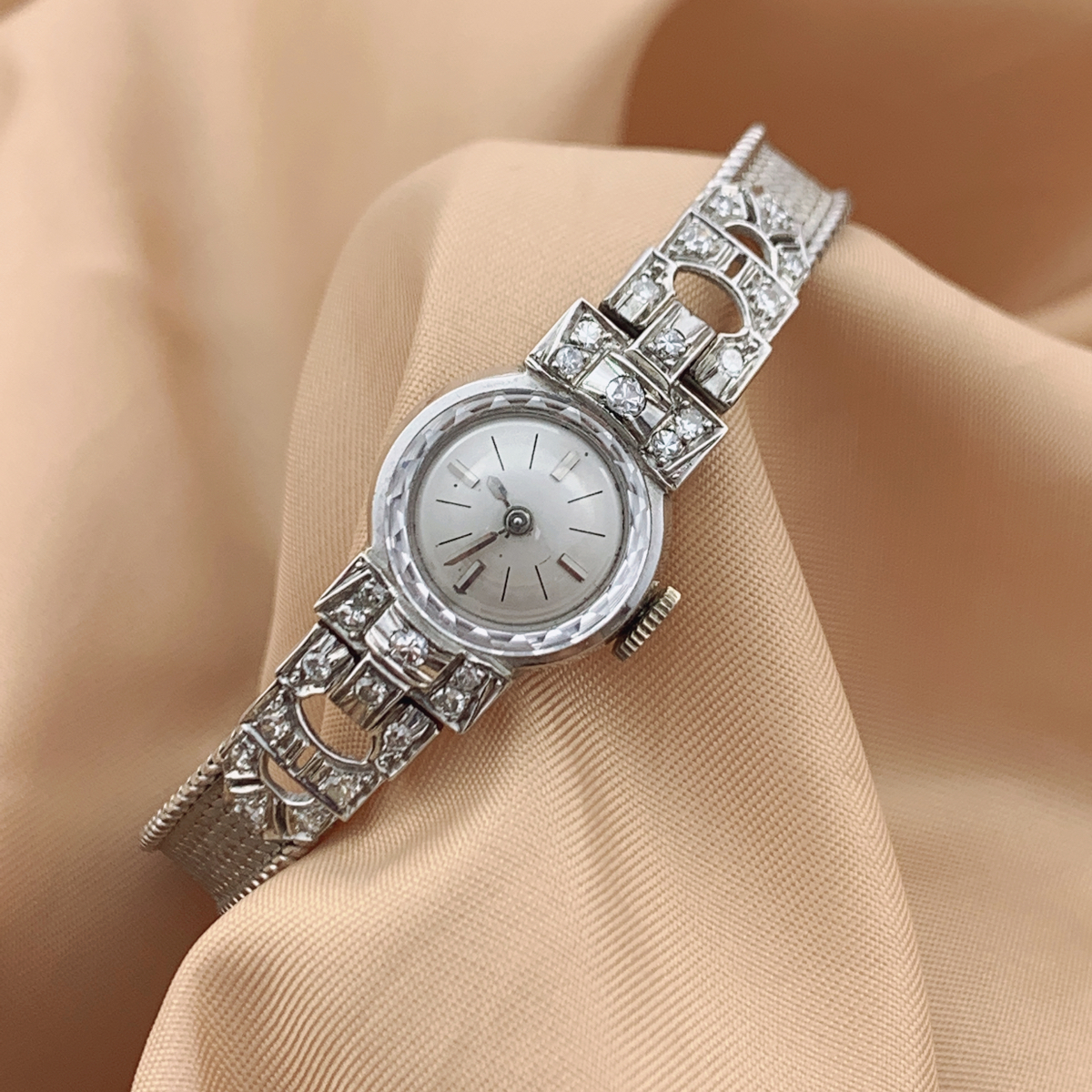 pt铂金满钻机械珠宝女表重27克共80分钻石